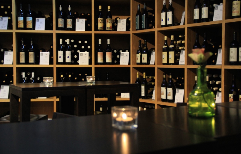 magasin-ROQUEBRUNE CAP MARTIN-min_wine_vinorama_wine_bottle_cellar_red_wine_wines_storage_wine_rack-1077047